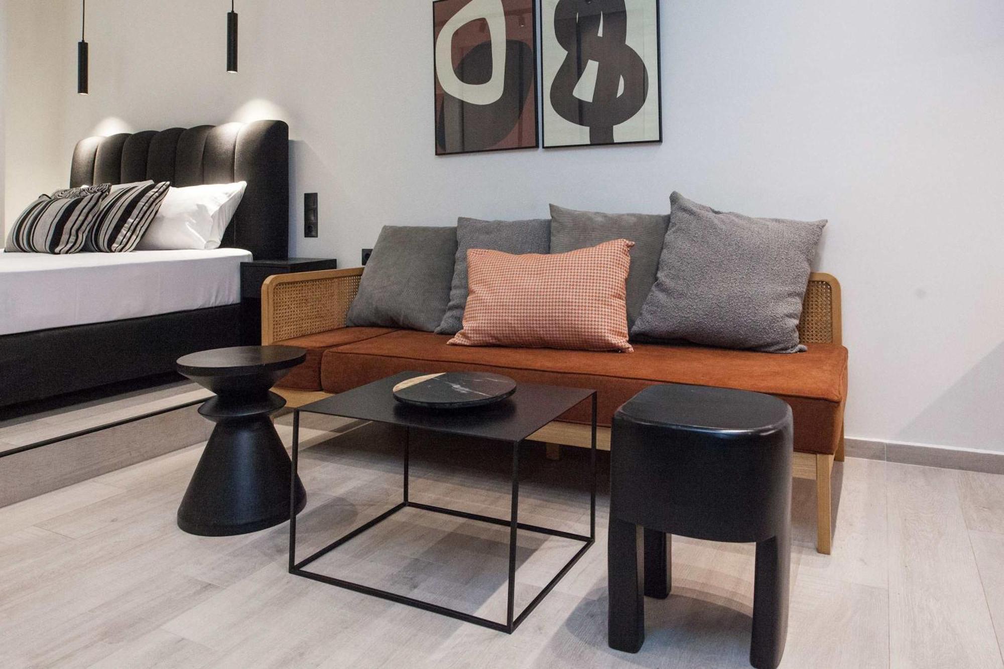 Lovely Brand New Near Victoria Metro