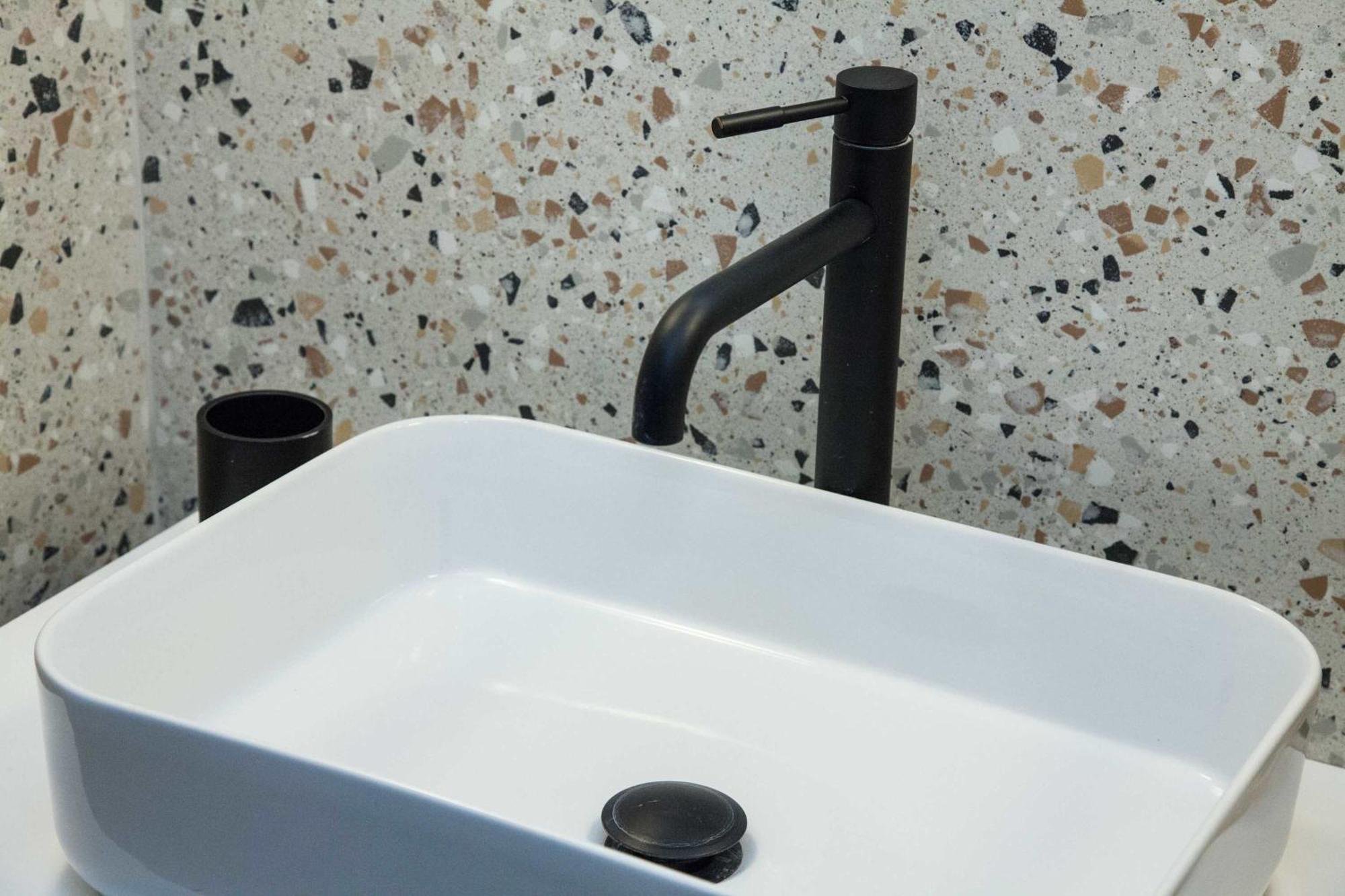 Appartamento Lovely Brand New Near Victoria Metro