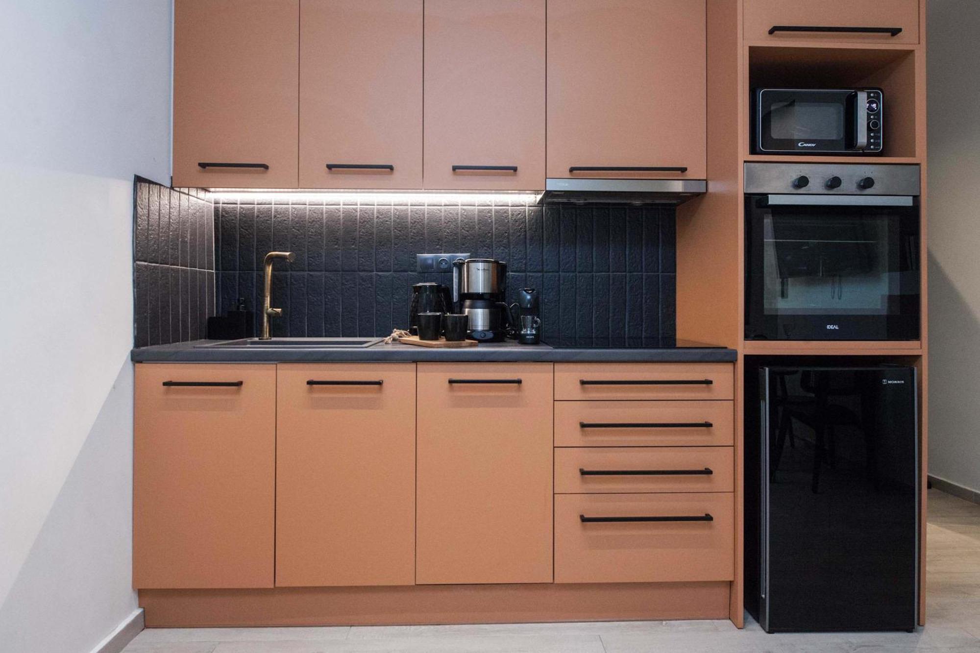 Lovely Brand New Near Victoria Metro Apartment *
